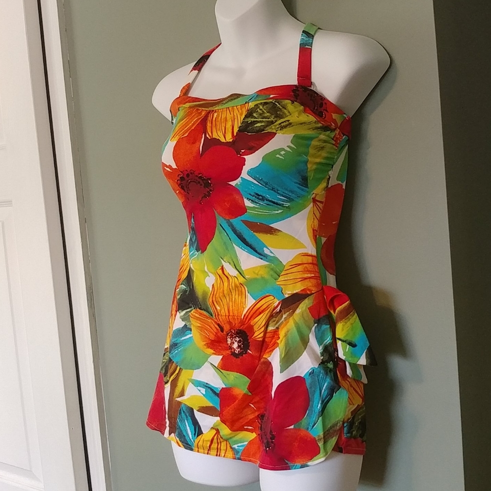 One piece made in Dominican Republic - Picture 2 of 8
